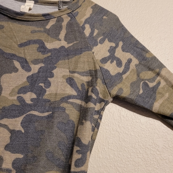 Lazy Sundays Camo Sweatshirt - Picture 4 of 11